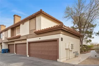 Photo #2: 2566814 Listing