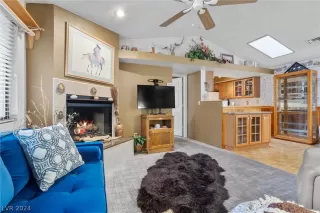 Photo #4: 2566814 Listing