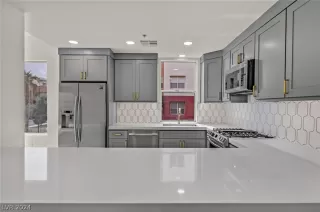 Photo #3: 2566832 Listing 