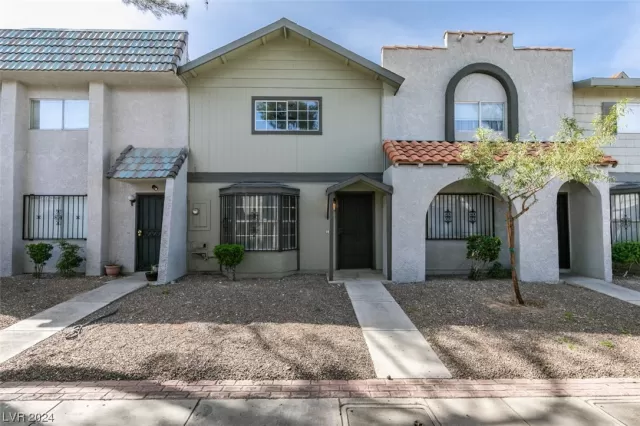 MLS: 2566833 Condo For Sale