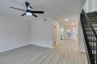 Photo #3: 2566833 Listing