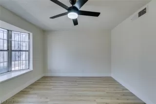 Photo #5: 2566833 Listing