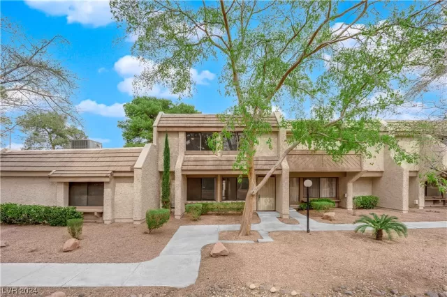 MLS: 2566834 Condo For Sale