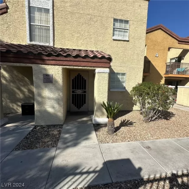 MLS: 2566848 Condo For Sale