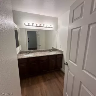 Photo #2: 2566848 Listing