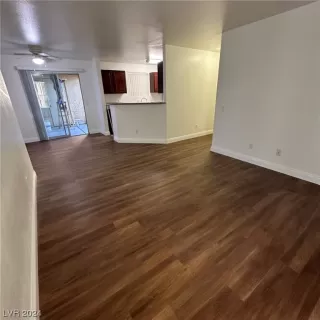 Photo #6: 2566848 Listing