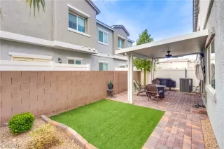 Photo #4: 2566856 Listing