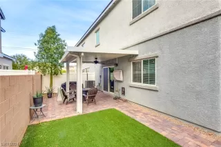 Photo #6: 2566856 Listing