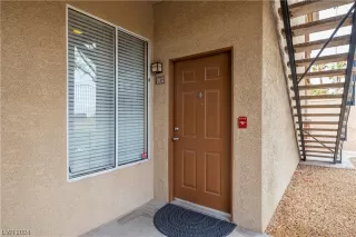 Photo #1: 2566883 Listing 