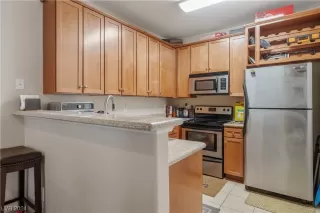 Photo #5: 2566883 Listing 