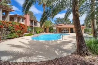 Photo #1: 2566908 Listing 