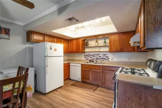Photo #4: 2566908 Listing 