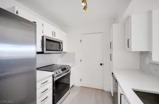 Photo #4: 2566937 Listing 