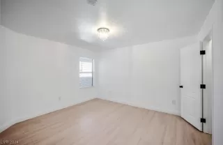 Photo #5: 2566937 Listing 