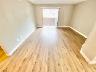 Photo #2: 2566940 Listing 