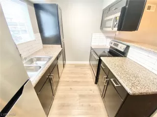 Photo #4: 2566940 Listing 