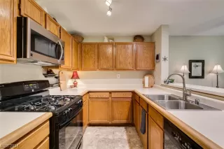 Photo #2: 2566942 Listing