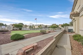 Photo #3: 2566965 Listing