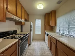 Photo #6: 2566974 Listing 