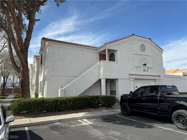 MLS: 2566975 Condo For Sale