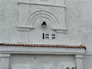 Photo #1: 2566975 Listing 