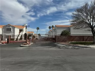 Photo #2: 2566975 Listing 