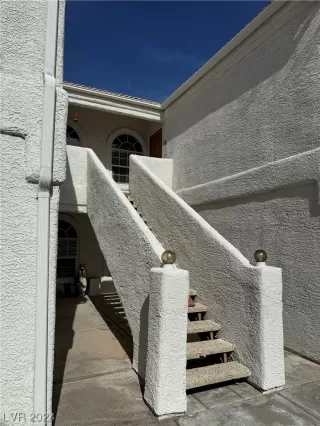 Photo #4: 2566975 Listing 