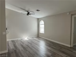 Photo #6: 2566975 Listing 