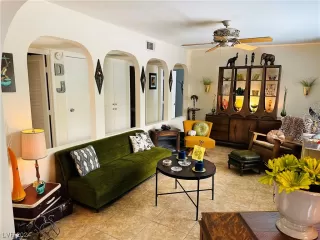 Photo #2: 2566998 Listing