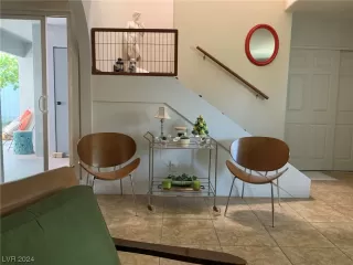 Photo #3: 2566998 Listing