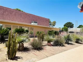 Photo #4: 2566998 Listing