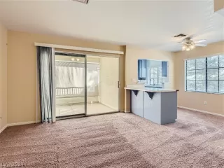 Photo #3: 2567020 Listing