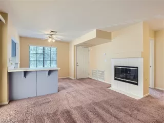 Photo #4: 2567020 Listing