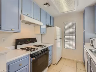 Photo #5: 2567020 Listing