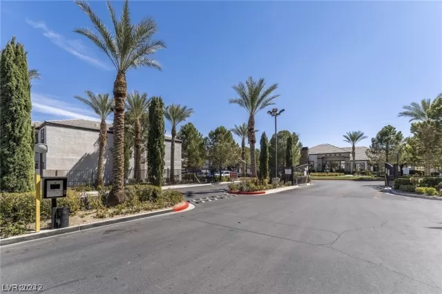 MLS: 2567022 Condo For Sale