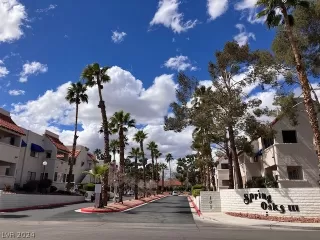 Photo #2: 2567031 Listing