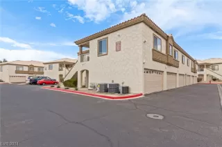 Photo #1: 2567033 Listing