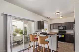 Photo #6: 2567033 Listing
