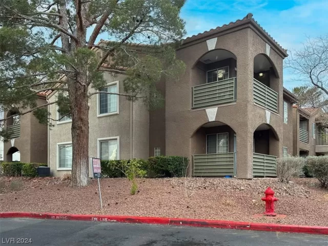 MLS: 2567052 Condo For Sale