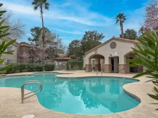 Photo #1: 2567052 Listing