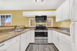 Photo #4: 2567052 Listing