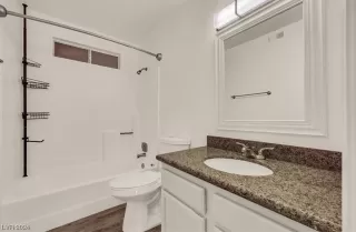 Photo #5: 2567052 Listing