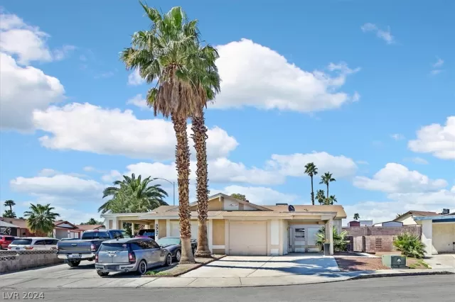 MLS: 2567099 Condo For Sale