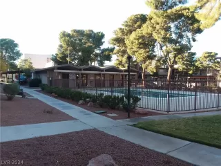 Photo #1: 2567106 Listing 