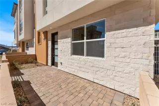 Photo #2: 2567118 Listing