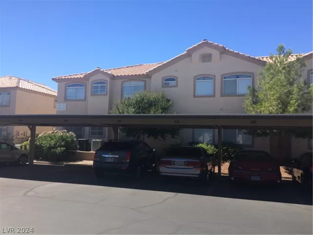 MLS: 2567132 Condo For Sale