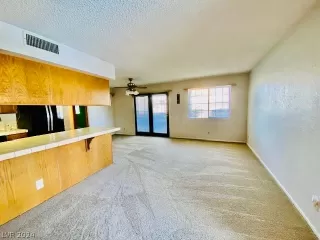 Photo #4: 2567147 Listing