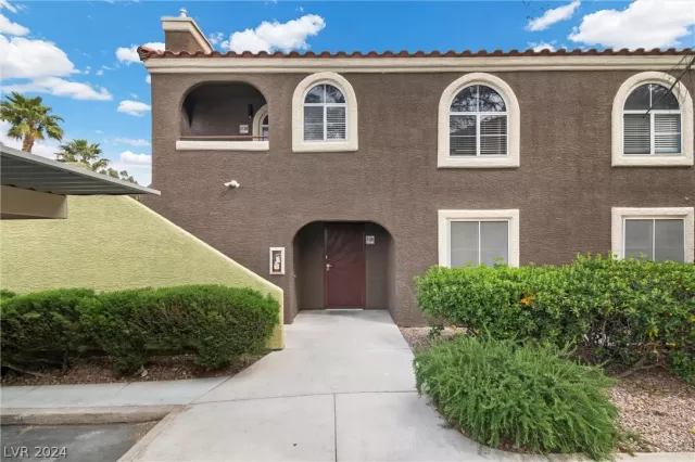 MLS: 2567181 Condo For Sale