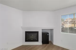 Photo #5: 2567181 Listing