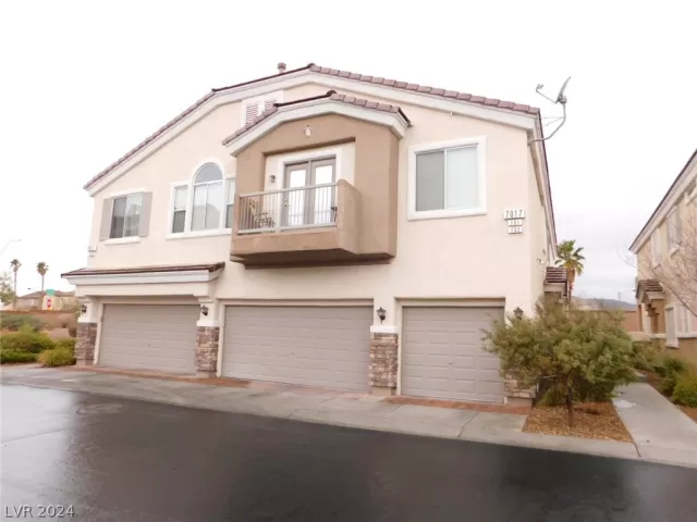 MLS: 2567251 Condo For Sale